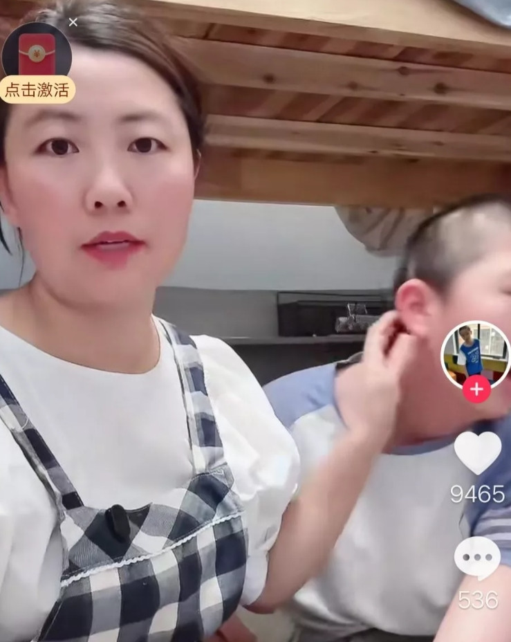 15年前，河南周口女孩娜娜，大学本科二年级退学，不顾父母百般阻拦反对，执意嫁给驻