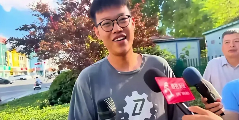 大儿子为何拒绝做DNA，背后有何玄机在姜家村，年轻貌美的李某芬，是朵“村花”，