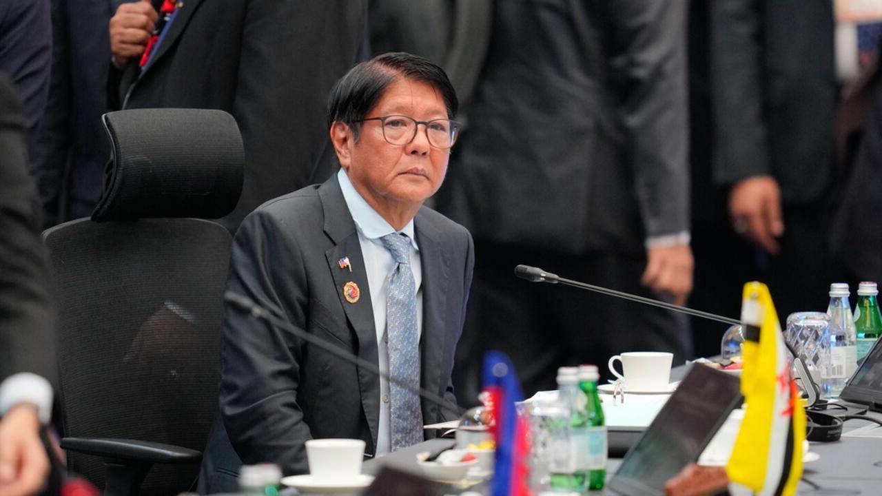 原形毕露！星链彻底撕下民用外衣，深度介入南海军演野心昭然若揭美菲日集结超1
