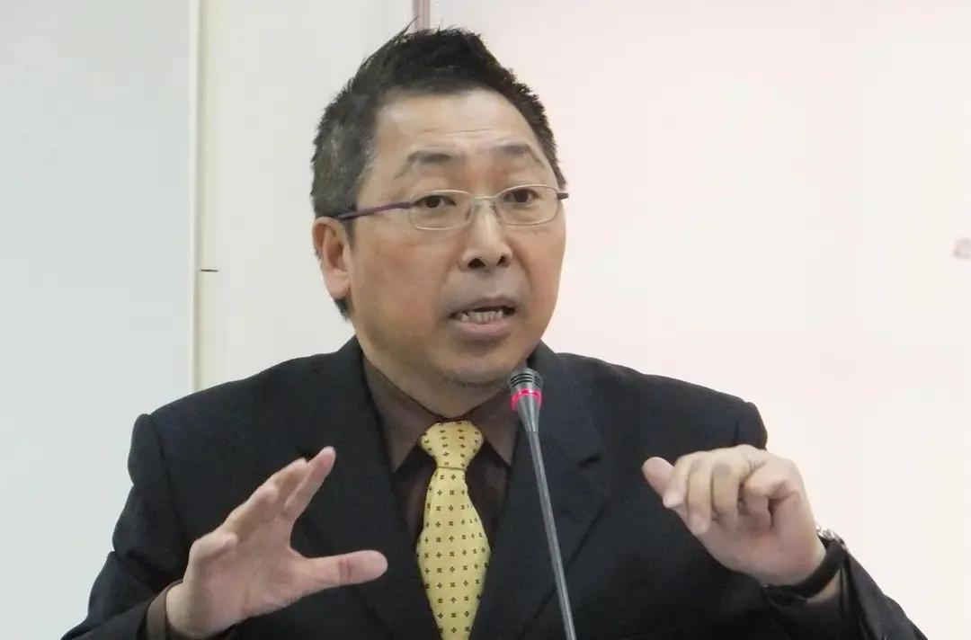 6月2日，台湾名嘴唐湘龙说：有一次我和一位日本朋友聊天，他问我为什么我们的首相都