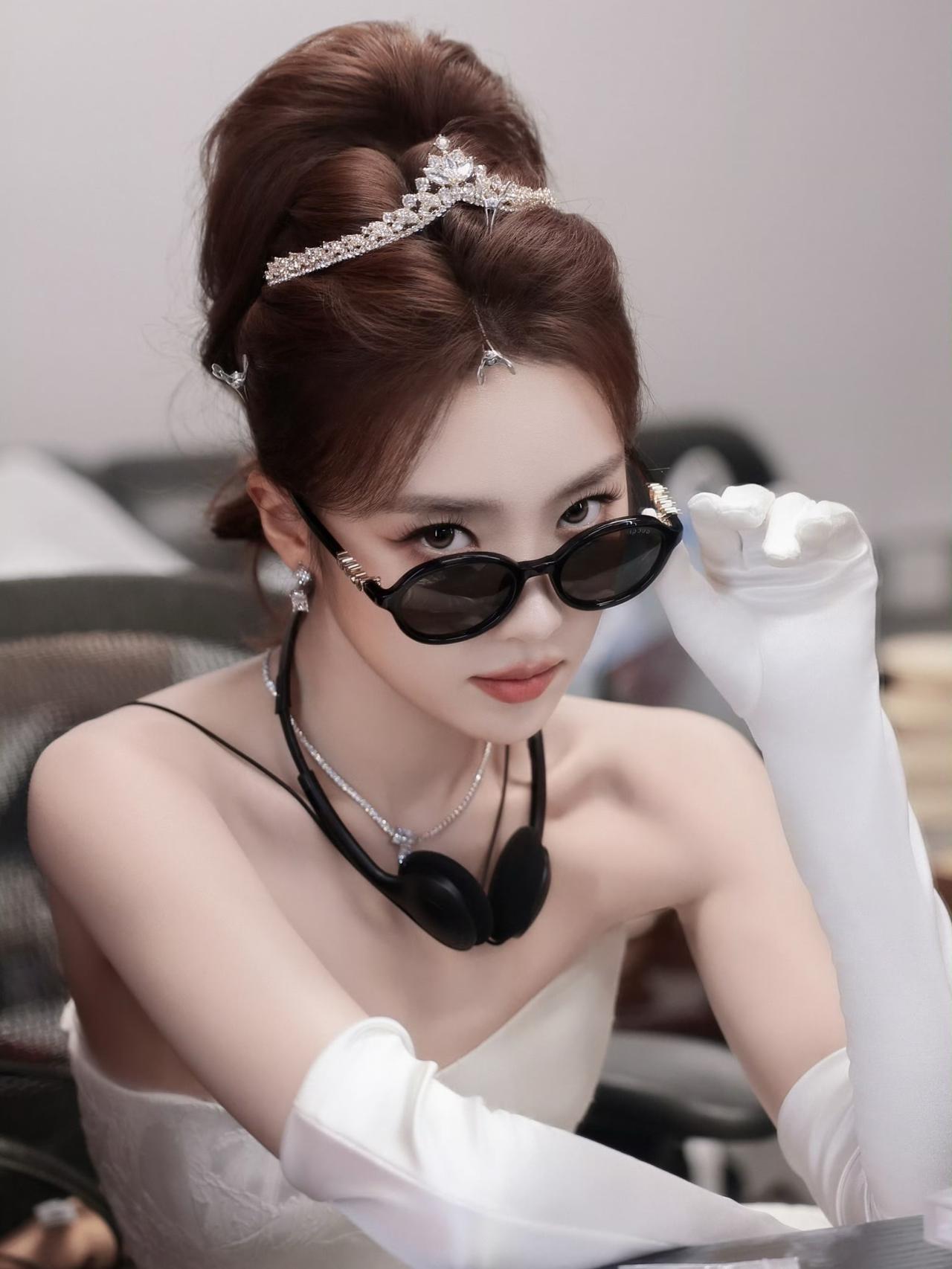 张月画报，又白又美！