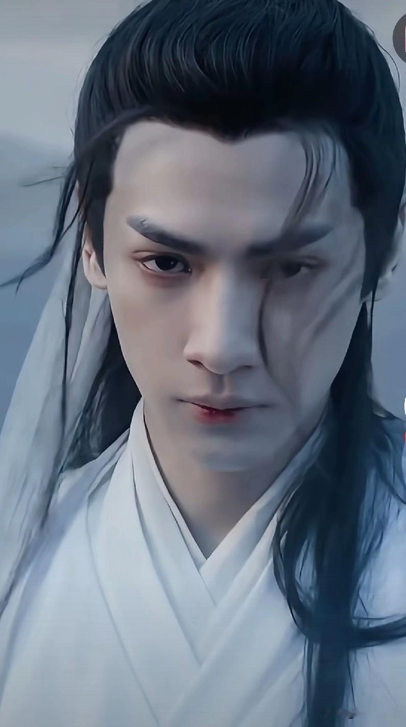 润玉时期的罗云熙，真的就是“陌上人如玉，公子世无双”的完美写照。那会儿他眉眼温润