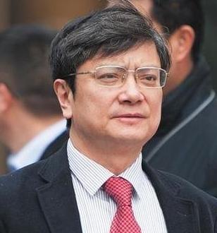 郑强痛心疾首地发问：“1982年，国家公派一批学生赴日留学，我就在其中，可最后回