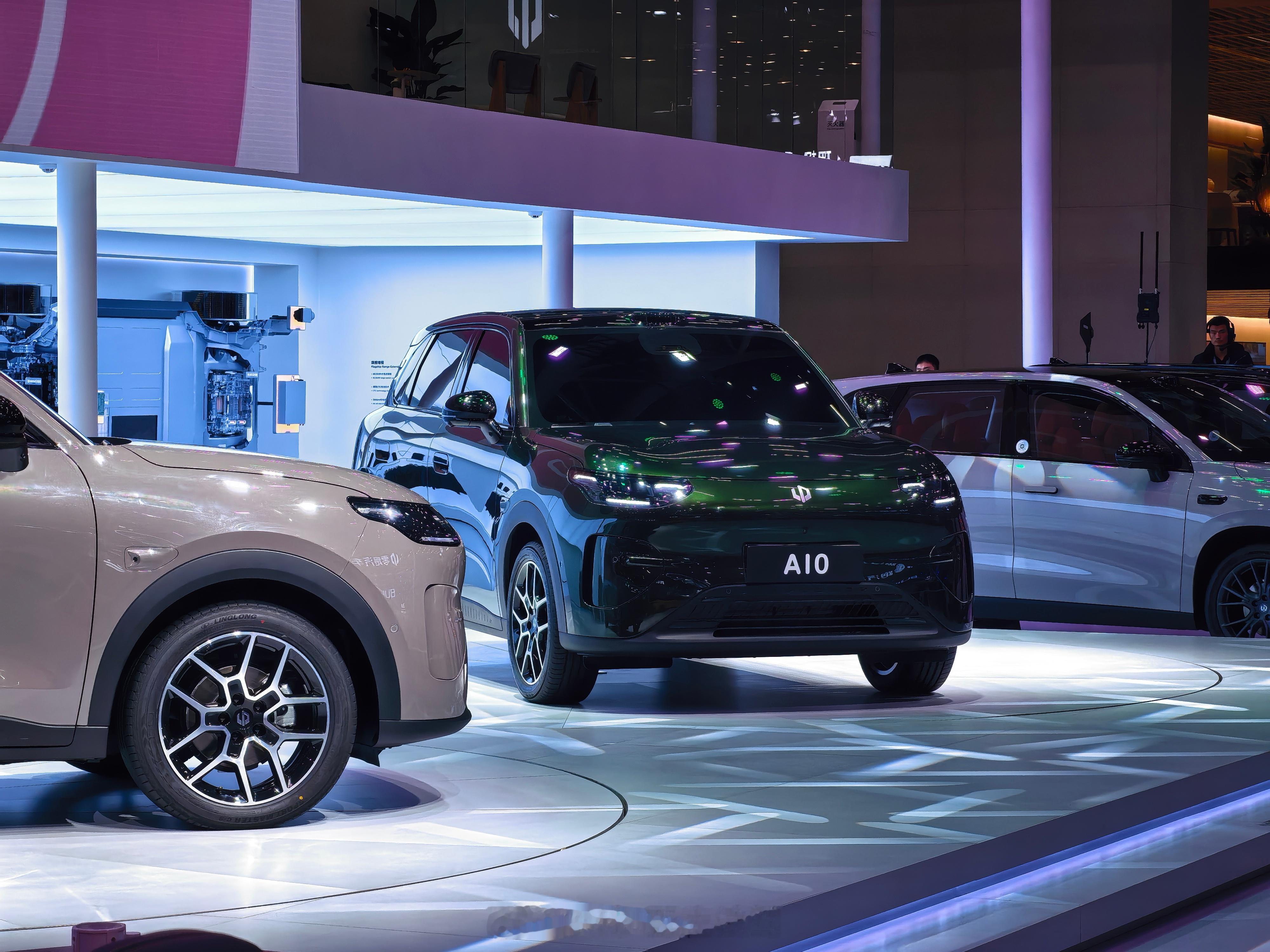 零跑首款A系列车型A10发布，精品小车定位，越级配备激光雷达，智能座舱，纯电续航