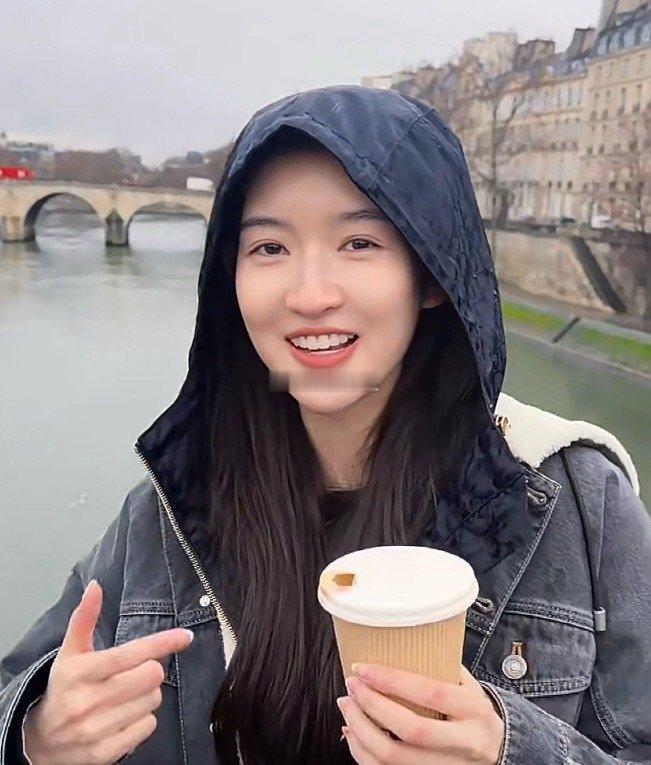 王玉雯素颜真的扛得住镜头！这种不加修饰的自然美，在看多了毫无瑕疵精心修饰的明星脸