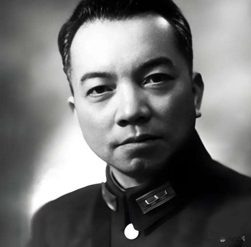 1955年，毛主席亲自批了一份特别工资、把李济深的月薪从500元涨到了1000元