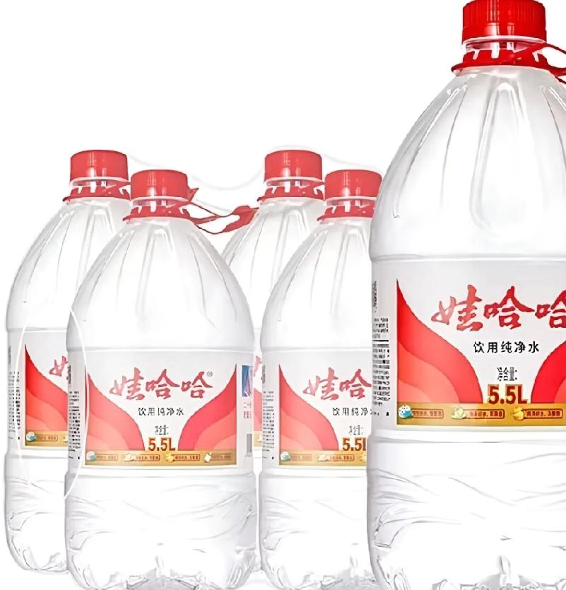 兜兜转转，又换回了桶装水。我们单位这边属于郊区，水质不好，烧完的水放一会儿，
