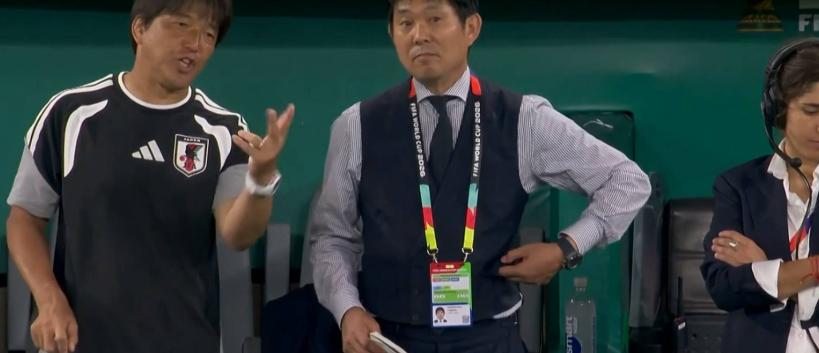 日本主帅森保一这个人太可怕了！在世界杯小组赛日本VS突尼斯的比赛第4分钟，镰田