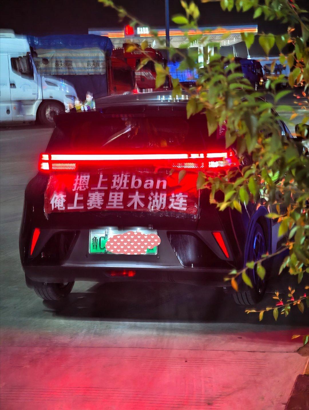 新疆一景区吊桥桥索断裂5死24伤这妥妥的安全事故，没跑这几年新疆热度好高可能是我