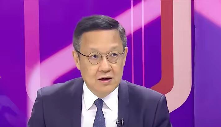 台湾时事评论员介文汲说：荷兰事实上就是故意拐道去西沙群岛挑衅荷兰这事儿干得真