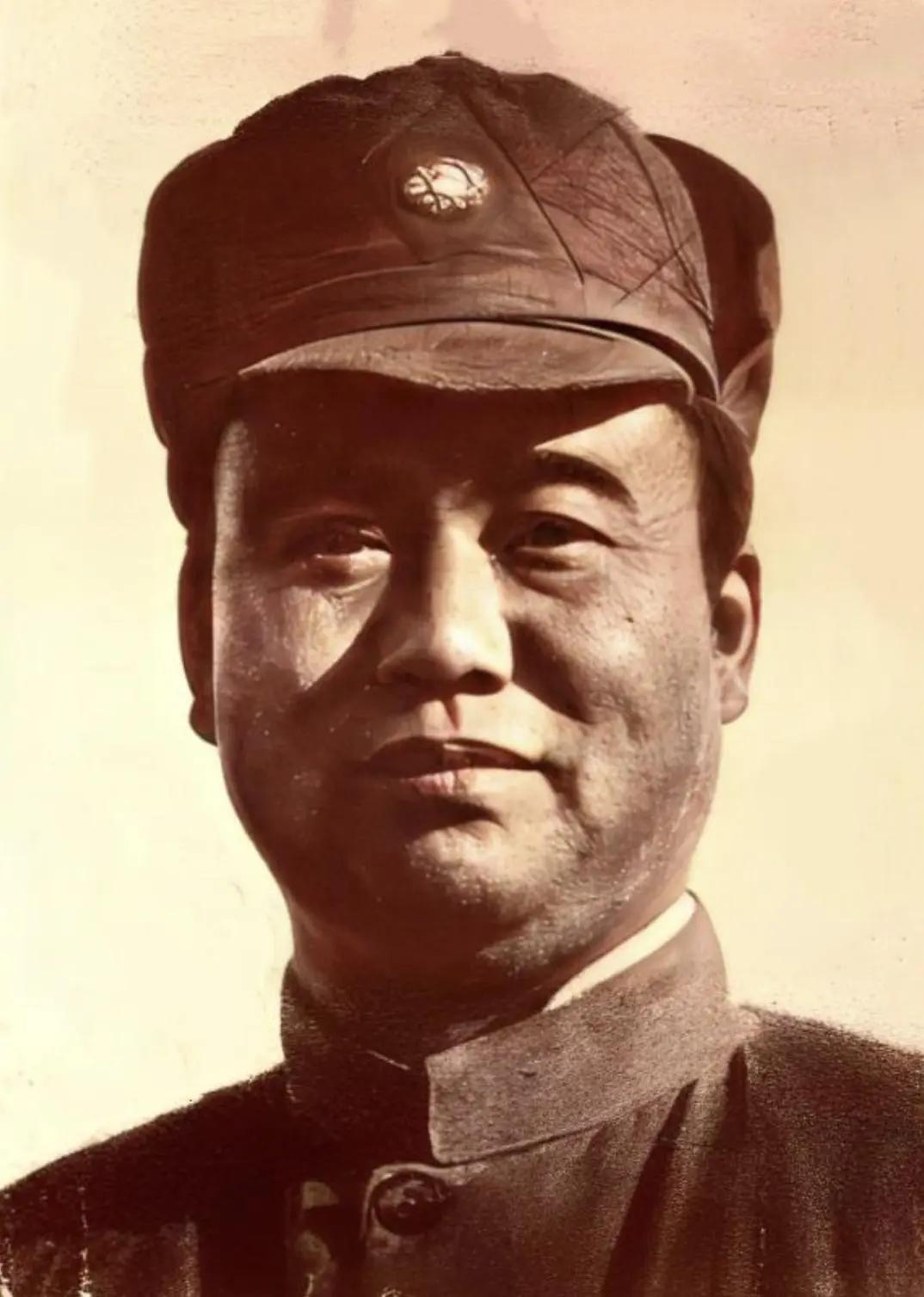国军上将刘汝明回忆二十九军始末十八绥远战事爆发后，傅作义、汤恩伯两部收