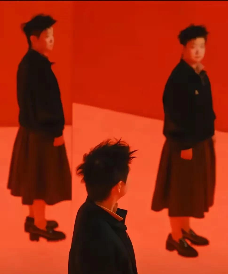 六个设计师，根据莎莎的喜好，设计成这样？我不能说难看，因为会被骂，骂我有眼