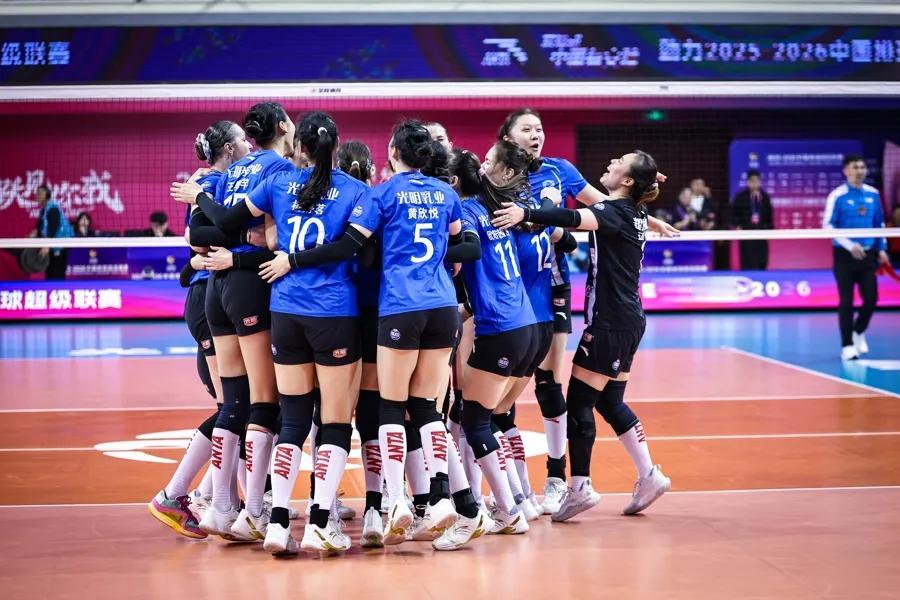 上海女排上海女排曾在2021年和2025年收获全国锦标赛冠军，但在排超联赛的赛场