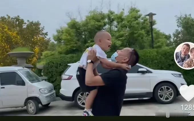 小熊今发视频文案感恩父母！网友说你应该替姚策尽孝，感恩许妈姚爸倾尽所有为养子