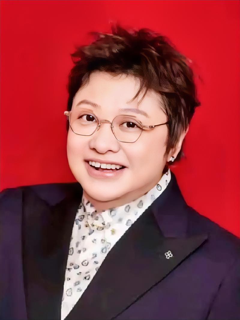 韩红被骂得最狠的时候，罗永浩站出来了。他说了一句话，评论区瞬间分成两派。“我