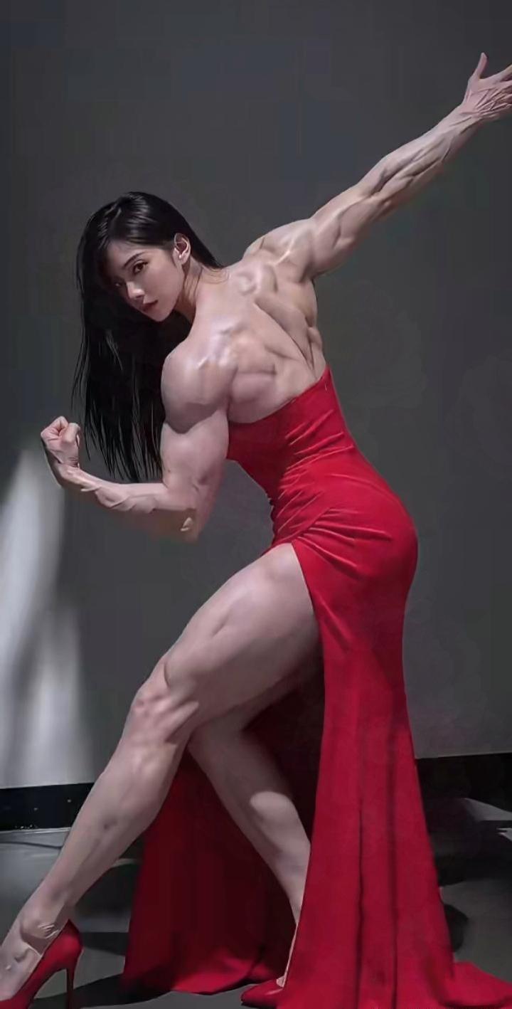 这才是不一样的女生力量美，你能欣赏吗？见过又美又充满力量感的女生吗？
