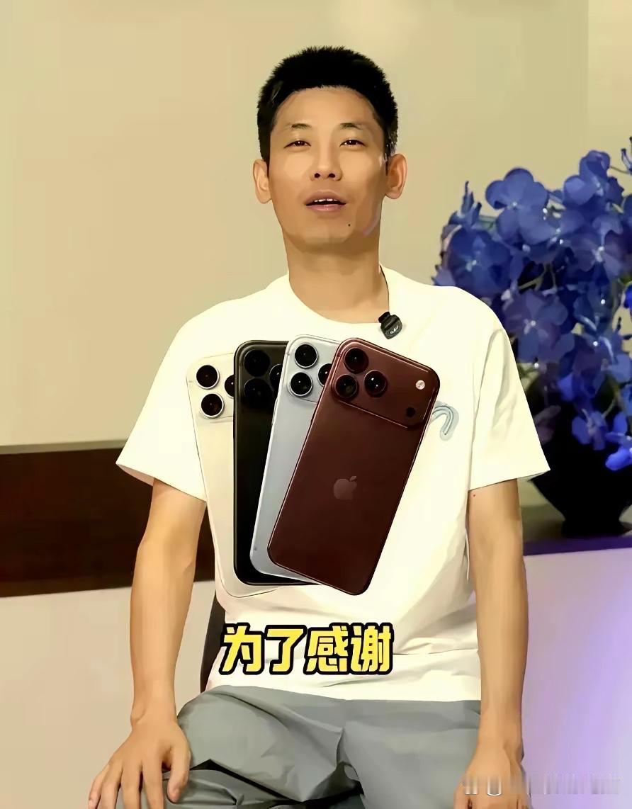 旭旭宝宝这一停播，算是把头部大主播全点醒了：换码头，就没谁惯你臭脾气。从前在老平