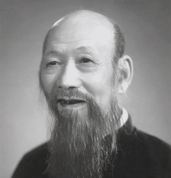 1931年，浙江省主席张难先，干了件捅破天的事。他把宋美龄一张1.3万银元的私