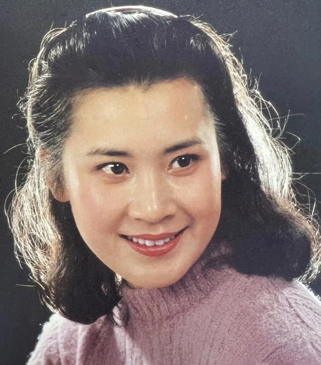 八十年代的著名影星年轻时候非常的漂亮演技也不输给刘晓庆你们还记得她吗？
