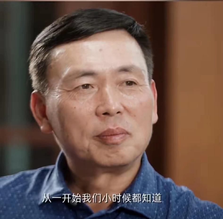 “我40岁就不上班了，然后又赚了200亿美金。”段永平说这话时，语气里没半点炫耀