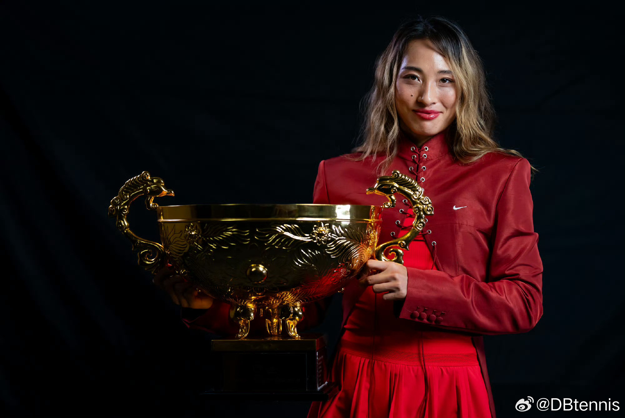 各个大赛最近一位本土冠军：🇦🇺澳网:巴蒂(2022)🇶🇦多哈