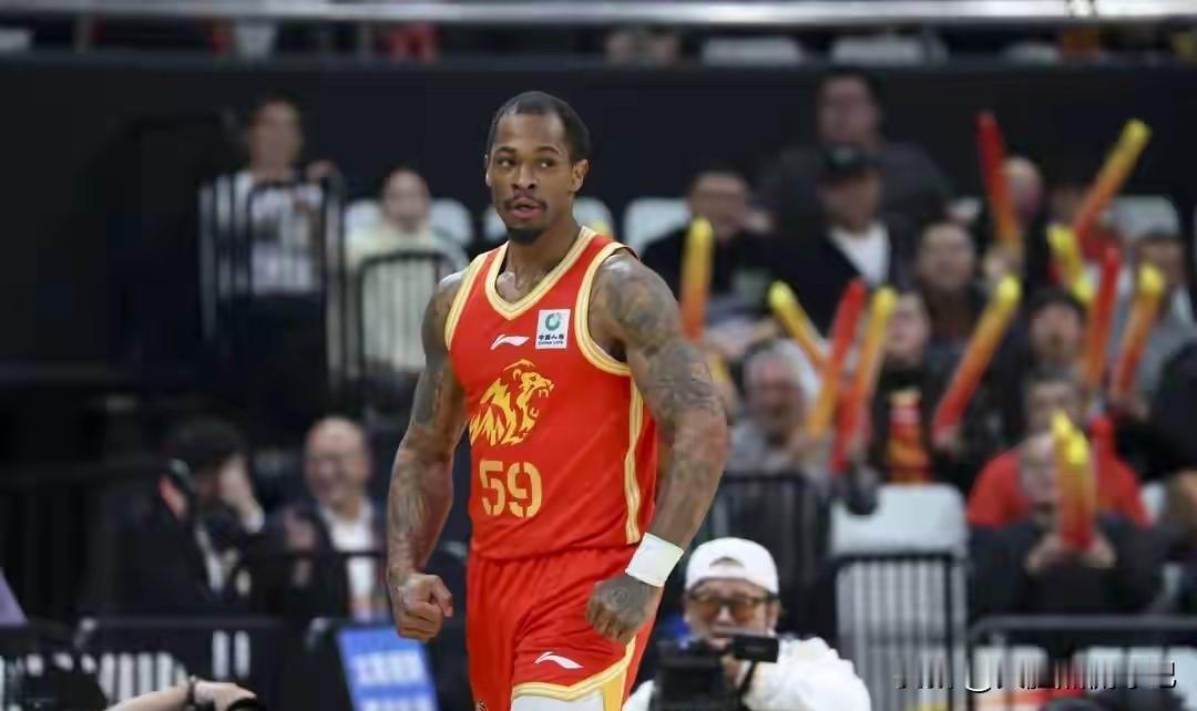 很多人都说吉林跟广厦的这场比赛是假球，甚至拿出当年上海跟江苏的比赛来做比较，甚至