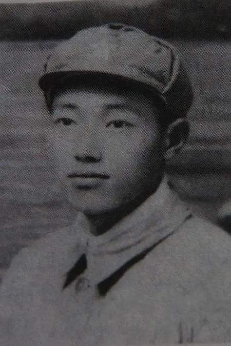邱少云（1926年7月12日—1952年10月12日），男，汉族，出生于重庆市铜