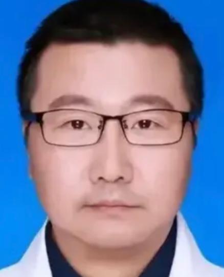 南京肿瘤医院一名医生被曝光，原来在过去14年里，他偷偷为一些支付不起费用的病人垫