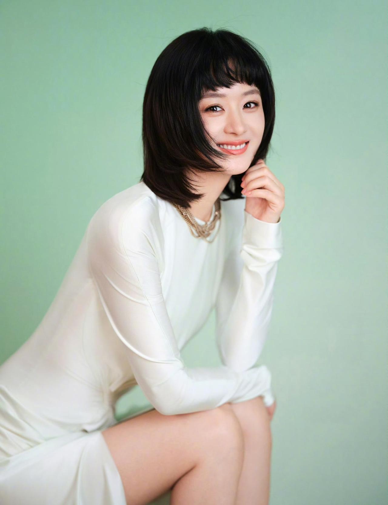 发现没，赵丽颖变了不是说她的演技变差了也不是说她的颜值变丑了而是她不再频频