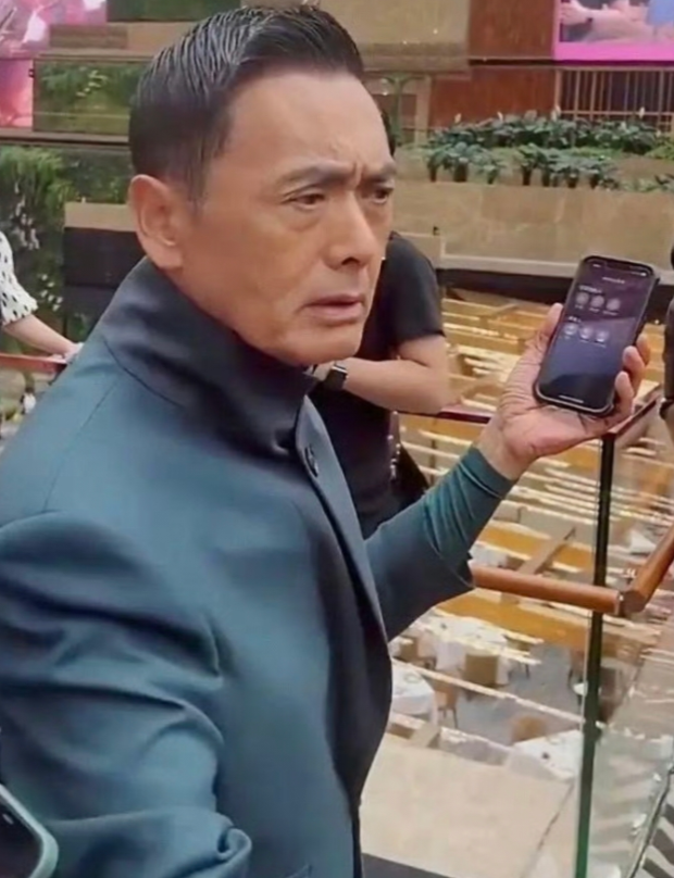 小时候,看了英雄本色,赌神等电影,觉着周润发帅呆了,酷毙了,把他奉为男神。后来