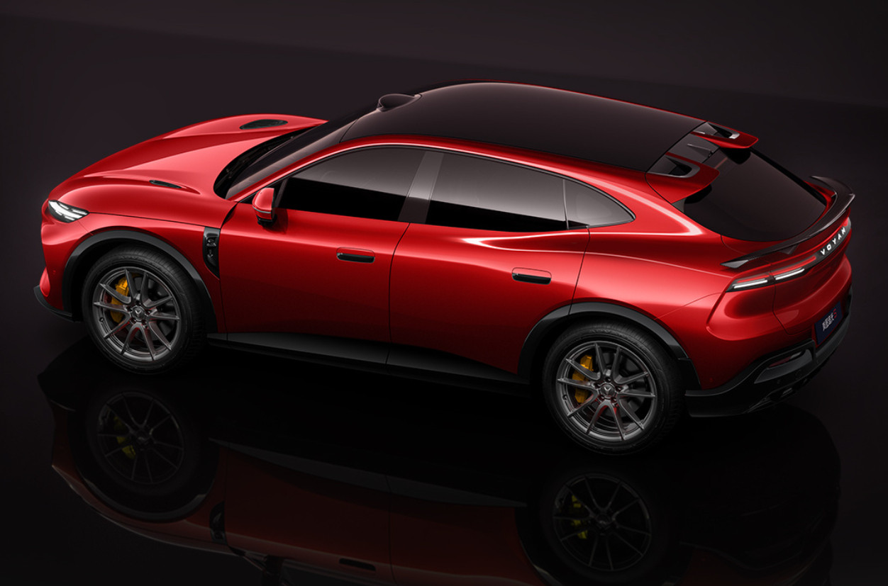牛啊岚图，追光S弄的是真不错啊，这官图一发，喜欢运动感的谁看都迷糊，这种赛道