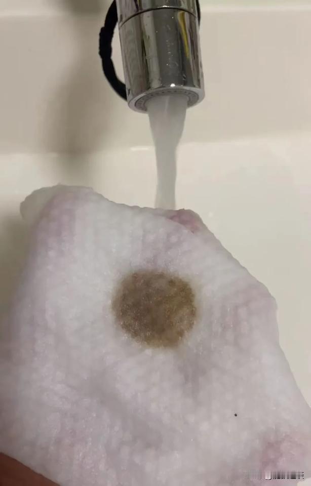被抓了，而且是刑拘！编造杭州余杭区自来水臭味警情通报者被处理。近日，网络上出