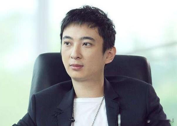 王思聪恋爱不结婚的秘密，其实是现代感情观的折射每次看新闻里王思聪又换女友了，