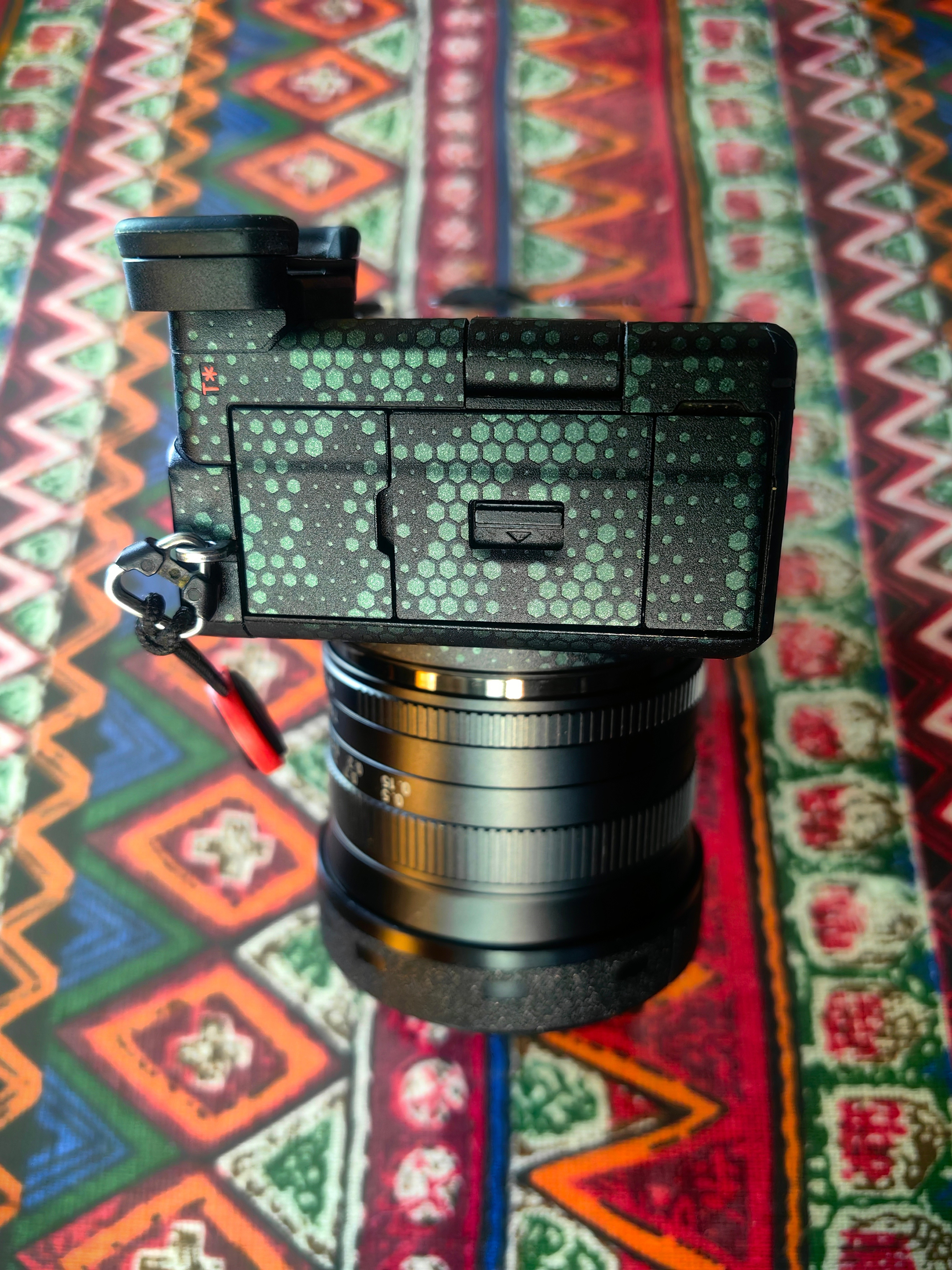 *碎碎念*再次用高压锅闷了一锅饭，腊肉饭，贼香，成功...大新的贴了贴纸的新装备