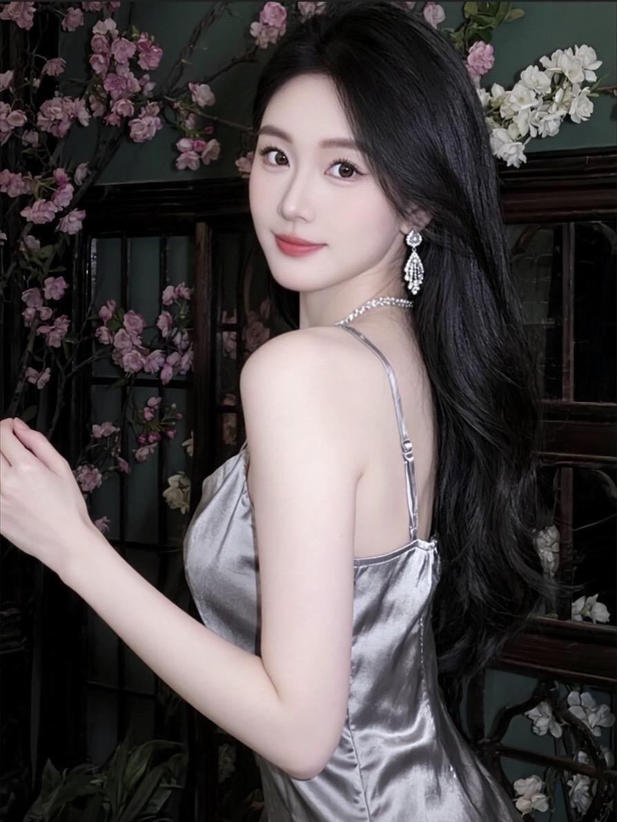 人总喜欢反季节的东西 就像幸福后知后觉