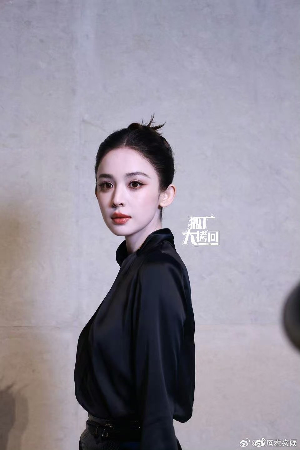 娜扎高清镜头下的神颜娜扎今日最新路透，近距离镜头，这脸真是神迹！！娜扎的脸是神迹