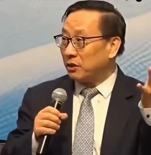 高志凯教授在出席马尼拉论坛上解释“东风61有多厉害”？他说：“东风61可以随时把