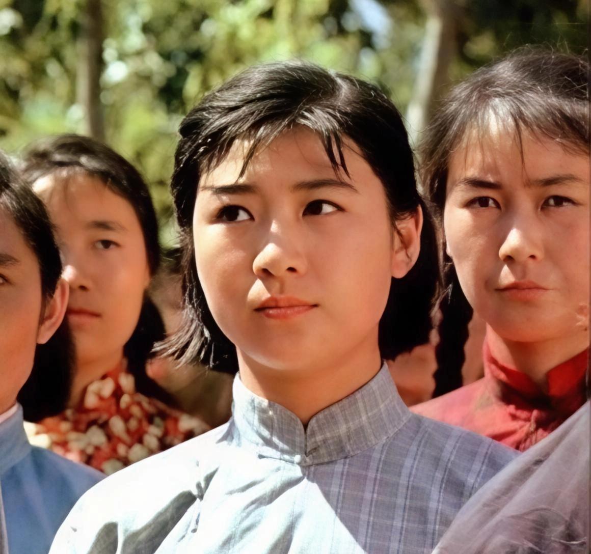 “天下第一嫂”——王馥荔1975年拍摄的电影《金光大道》妇女队长吕瑞芬