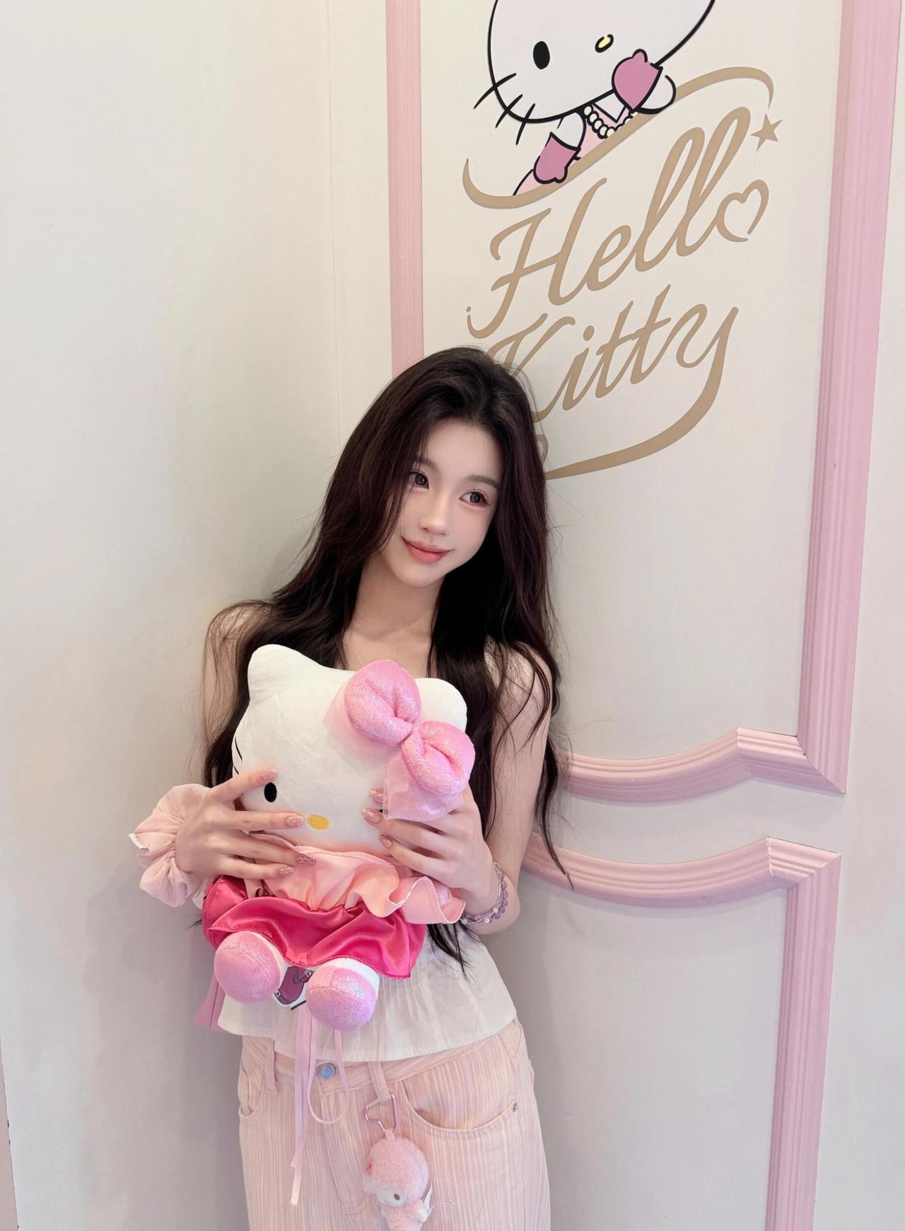 𝐔𝐧𝐢𝐯𝐞𝐫𝐬𝐚𝐥⋆🎀Pinkday🫧所有的一切都太