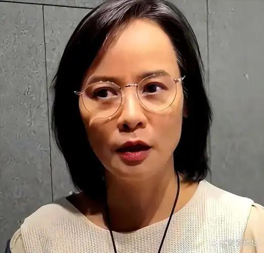 台湾一名女老师的一席话，让14亿中国人瞬间破防！她直言，大陆14亿百姓为何如