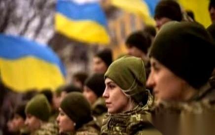 总有人问，乌克兰为啥不直接倒向俄罗斯，一步到位换个安生日子？这问题得从2014