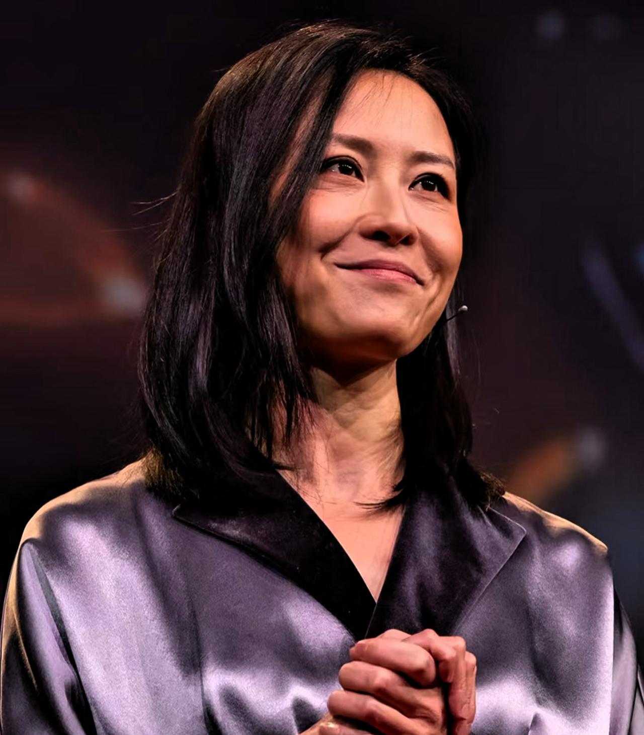 金刻羽突然上热搜真是“飞来横祸”吗哈佛前校长萨默斯6年前就开始算计她，网友说