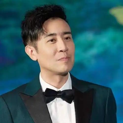 《沉默的荣耀》编剧卢敏说：“我在阿根廷花12000美元买了船票，刚准备去南极时，