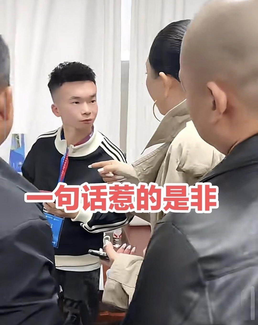 西安老六活动现场那点事，真让人有点哭笑不得。封少碰见苏菲姨妈，本想客气问一句：