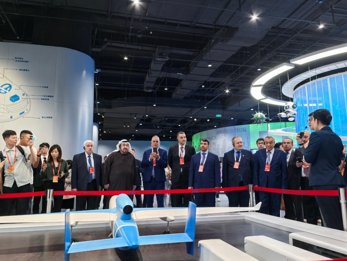 燃爆全网！7国市长齐聚西安，这场对话藏着中国的底气与格局！谁能想到？千年古都