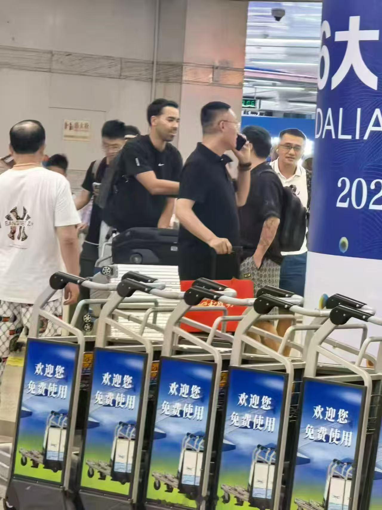 中超联赛大连英博之前想要买吾郎和其他的年轻小将，结果小戴去了，具体细节看咋谈的