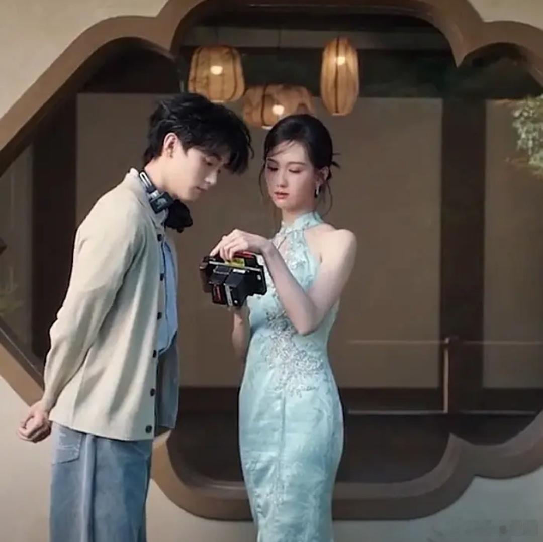 陈都灵的头怎么这么大