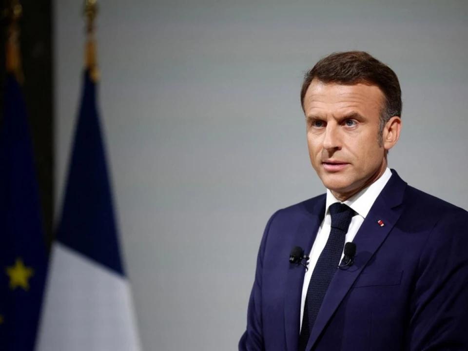 马克龙不甘心，要建一支强大的乌克兰军队，英国、法国、德国做后盾。首先，马克龙