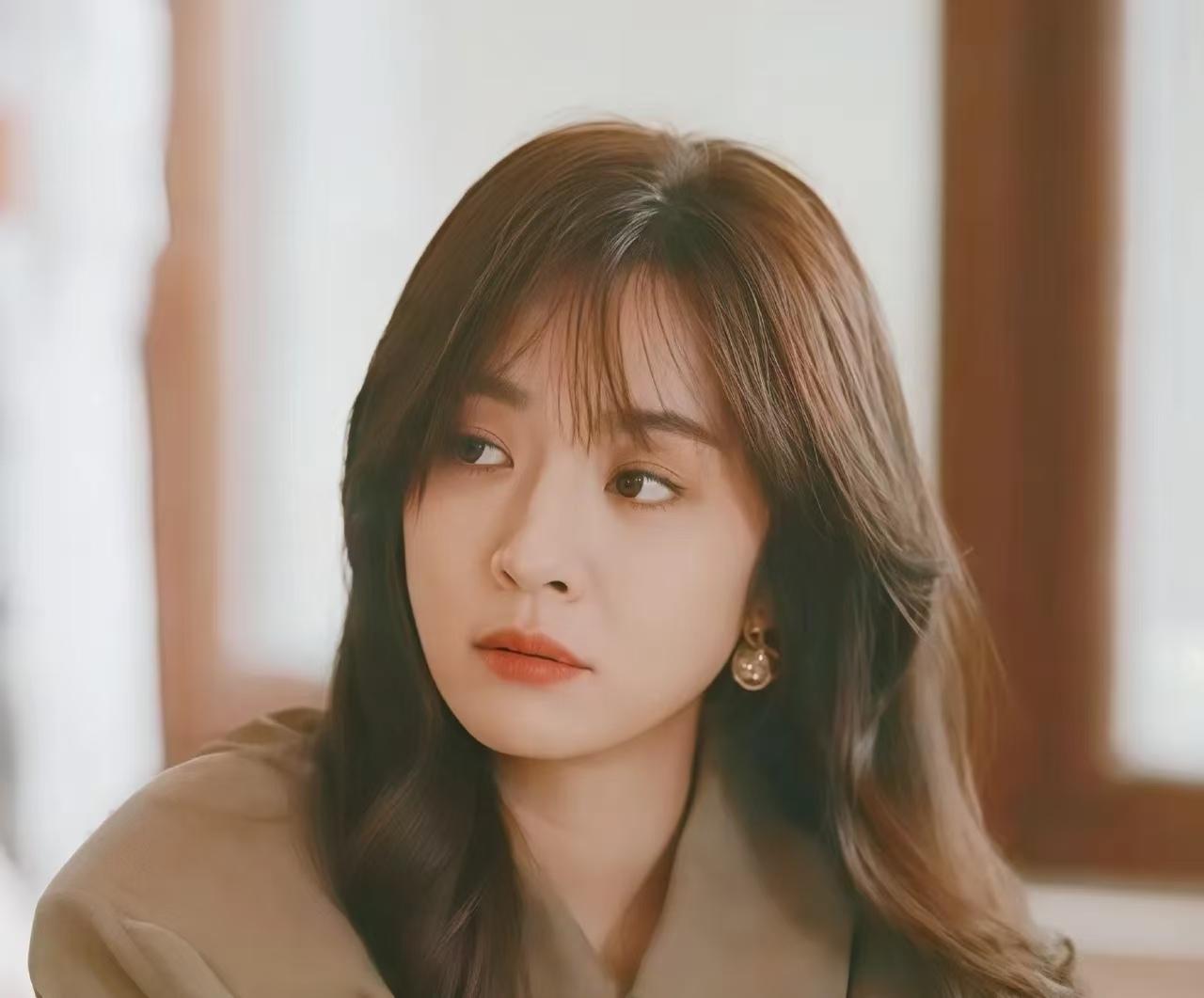 俞灏明王晓晨双双冲热搜！3月16日，俞灏明和王晓晨一个火锅局，直接把热搜炸了