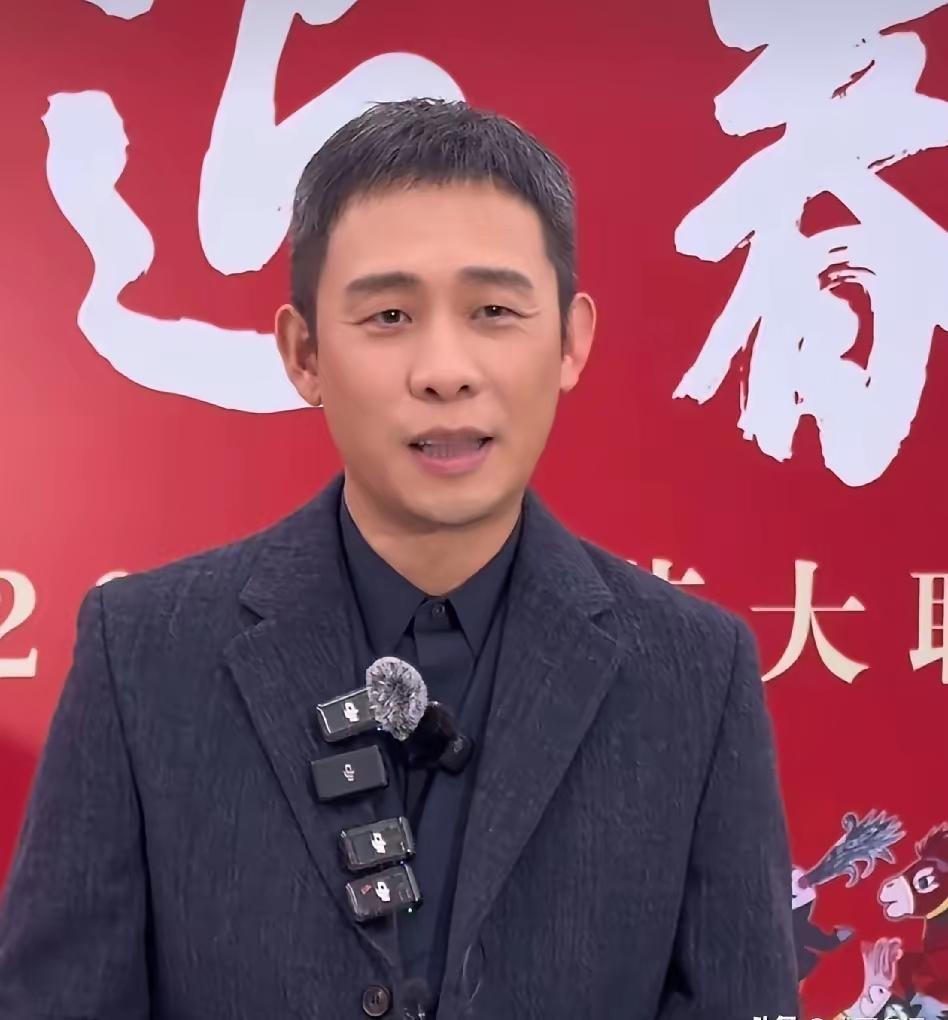 张译，太刚了！​1月27日，张译突然冲上了热搜，因为接受采访时，他不留任何余